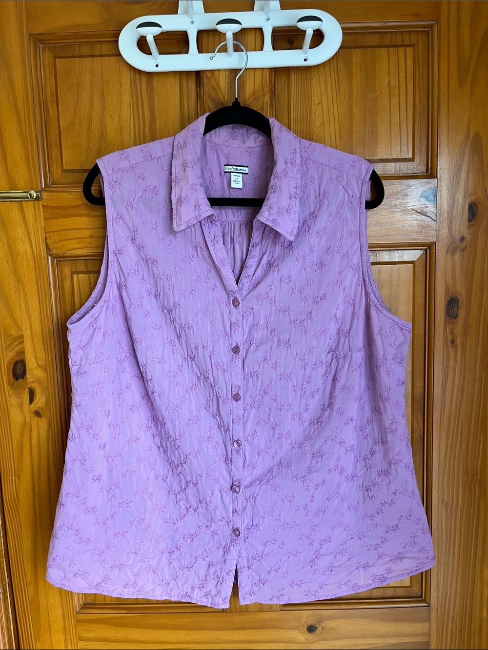 Croft & Barrow Sleeveless Button-Down Top in Lavender